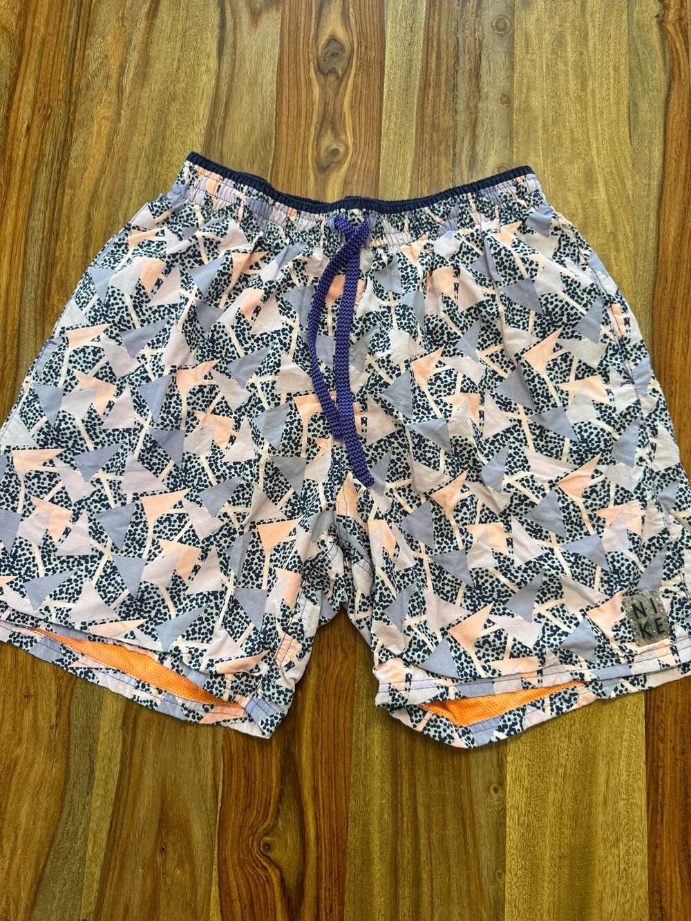 Nike Men's Size M Geometric Print Swim Trunks Shorts